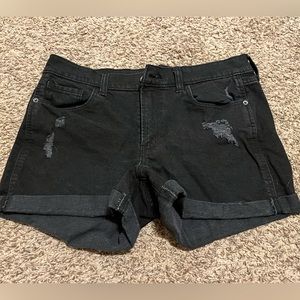 Old Navy, boyfriend short, mid-rise, size 8 women’s shorts